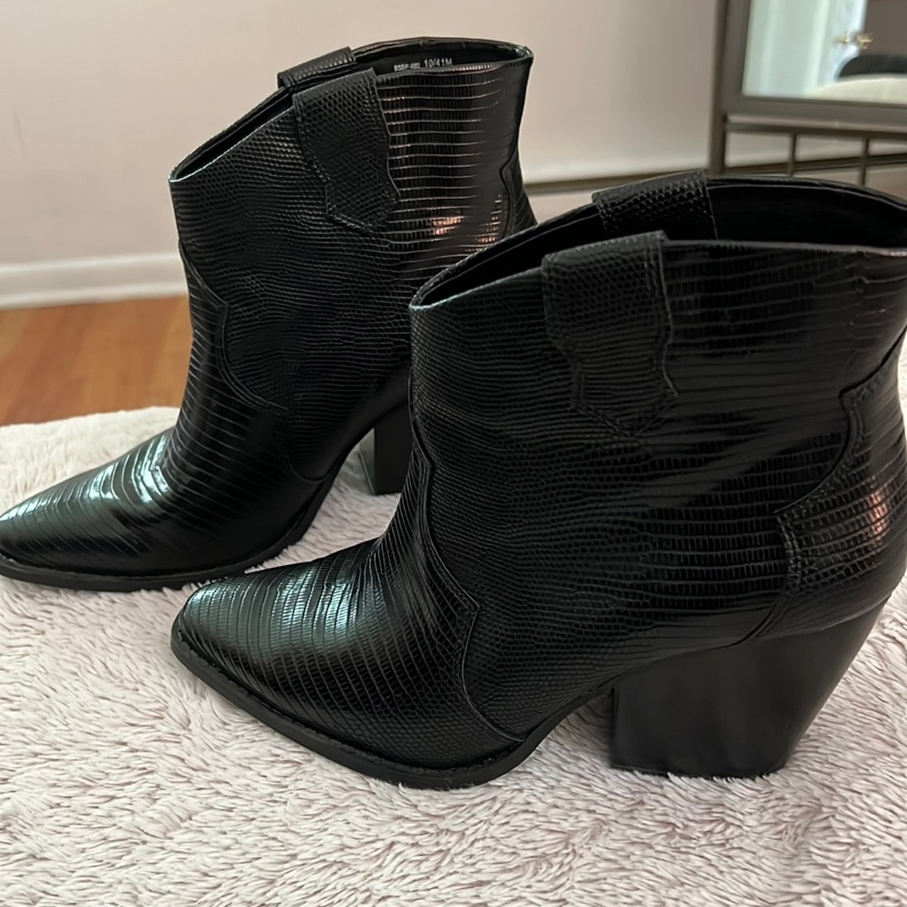Chinese Laundry Black Heeled Boots